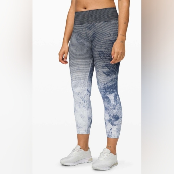 Lululemon Ebb to Train Tight. Size 6. *Wash White / Black / Luna - Picture 1 of 13